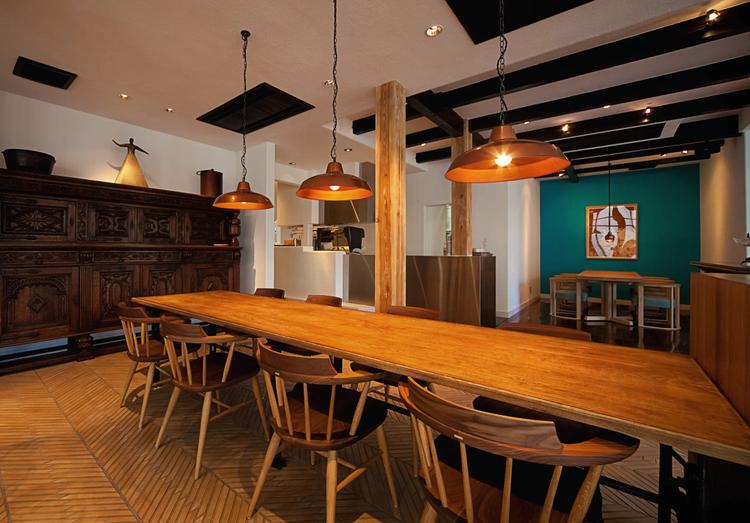 テテオのガラス張り空間